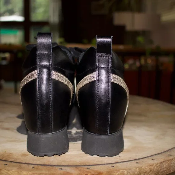 Very Volatile Black Leather Hidden Platform Sneaker Glitter Stripes NWOT Sz 8 - Picture 3 of 8